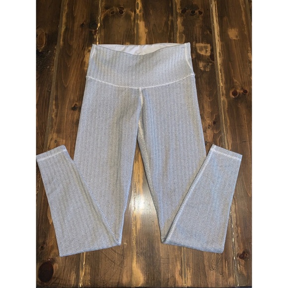 OLD NAVY🌟 Active Go-dry leggings - Picture 2 of 4